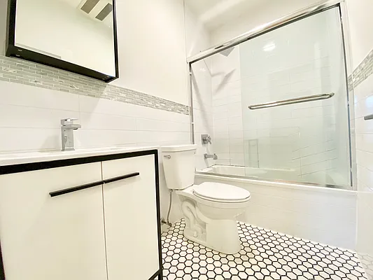 Rented by Zjama Realty Corp | media 6