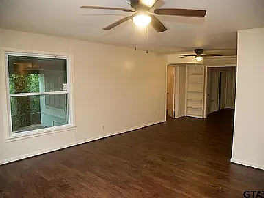 2512 Sheryl Ln — Photo 2