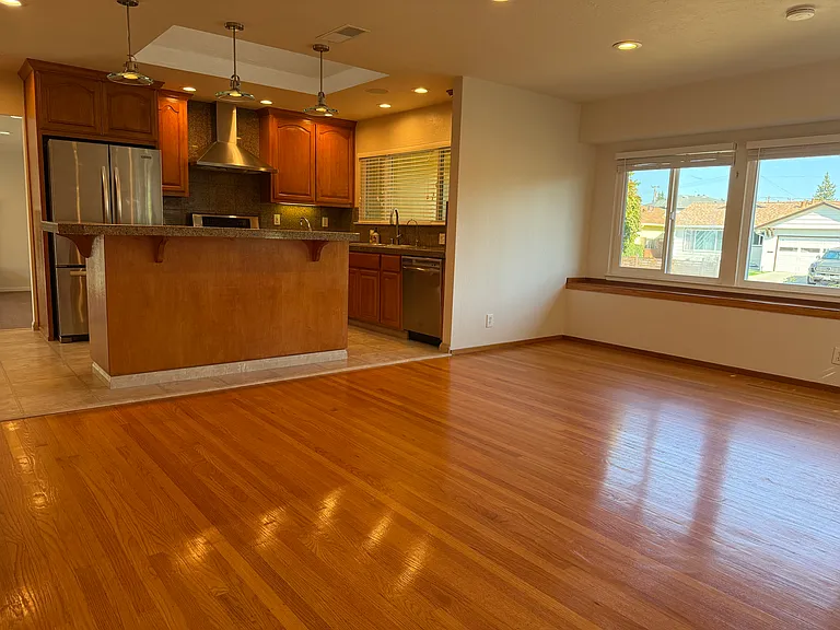3378 Vanderbilt Way — Photo 7