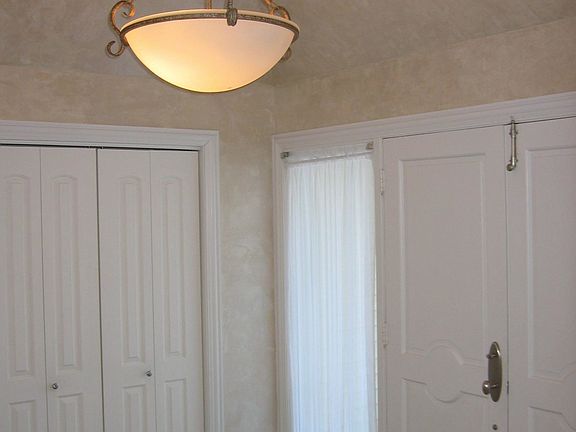 Tray Ceiling Foyer