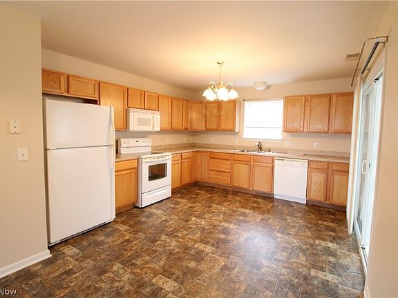 5th image of 355 Nantucket Dr