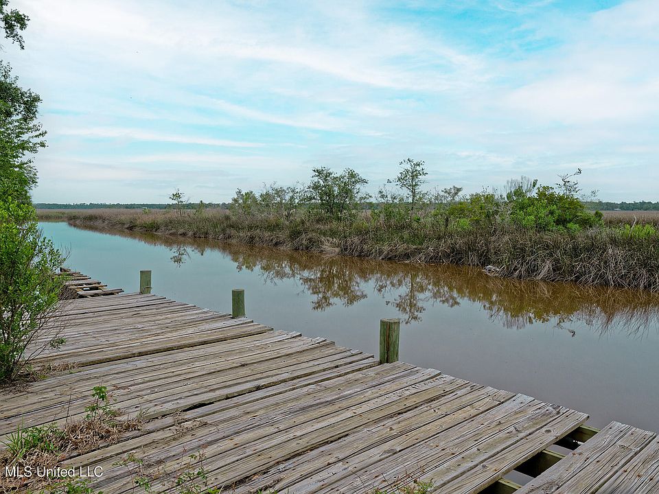 1st image of 5190 McClellen Dr