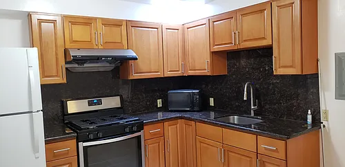 739 16th Ave #A Photo 1 739 16th Ave #A Photo 1