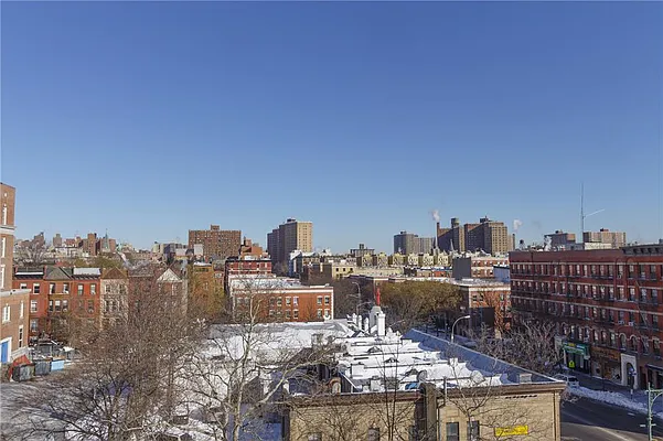 Sold by R New York | media 15