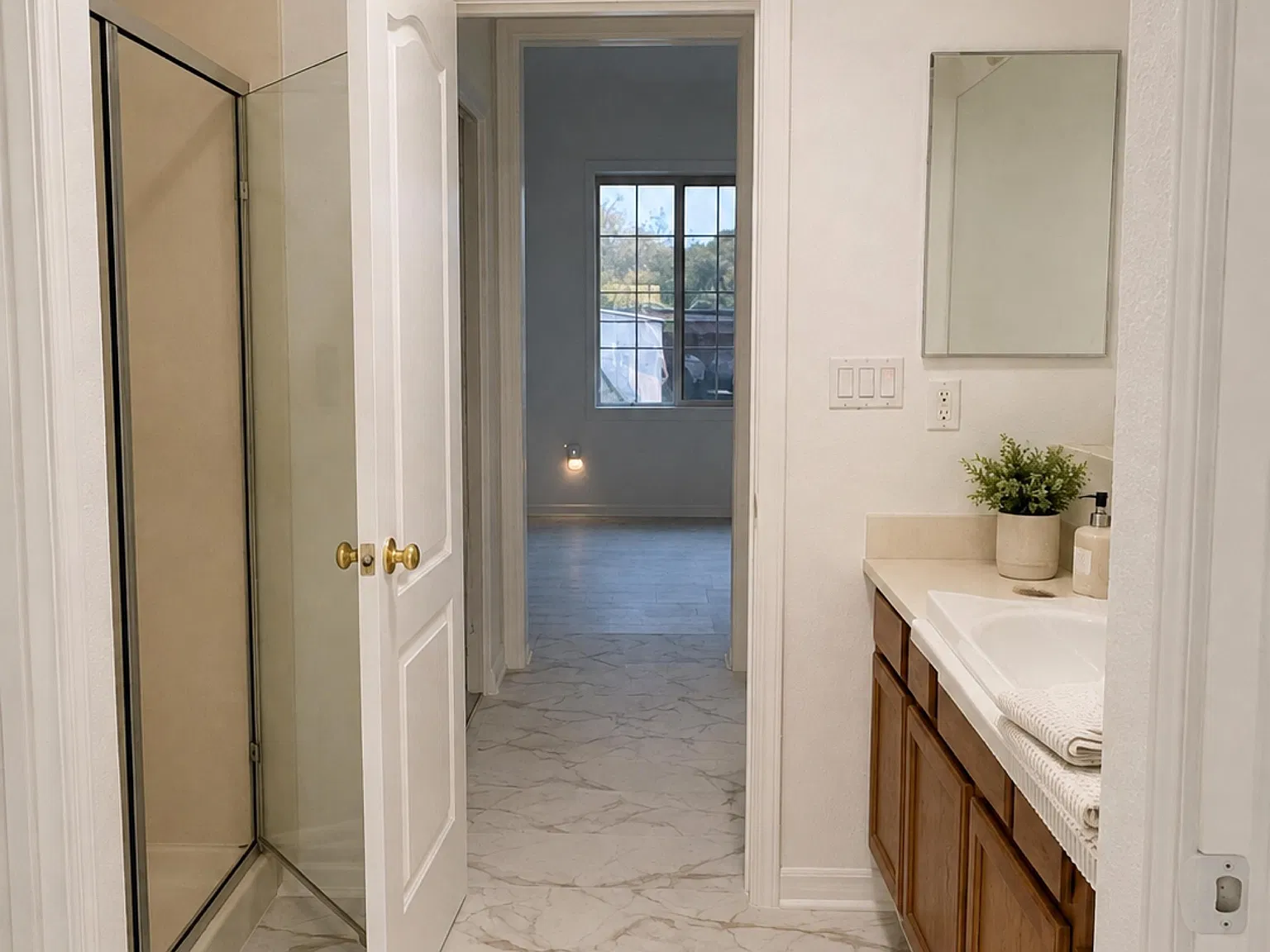 1 bed, 700 sqft, $1,700 — Photo 4