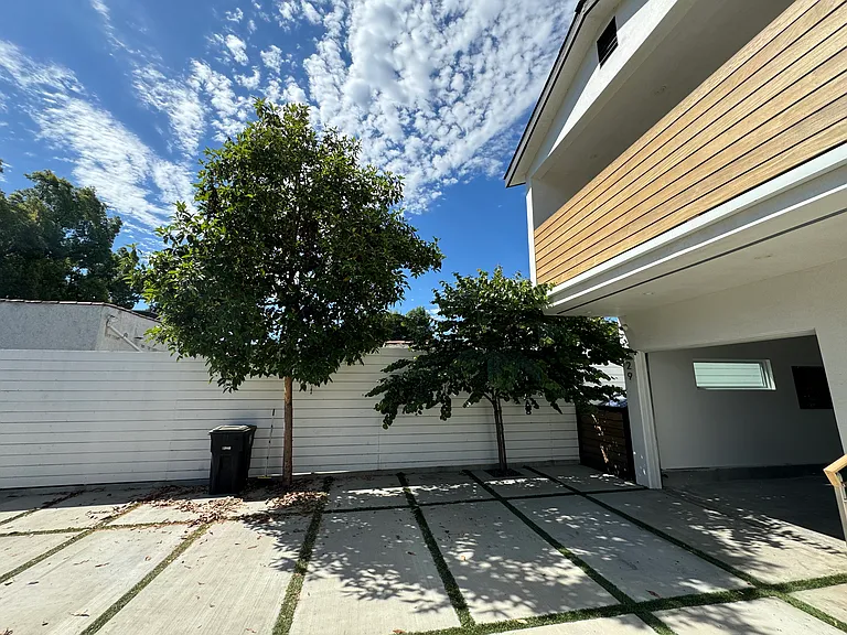 429 N Lomita St — Photo 27