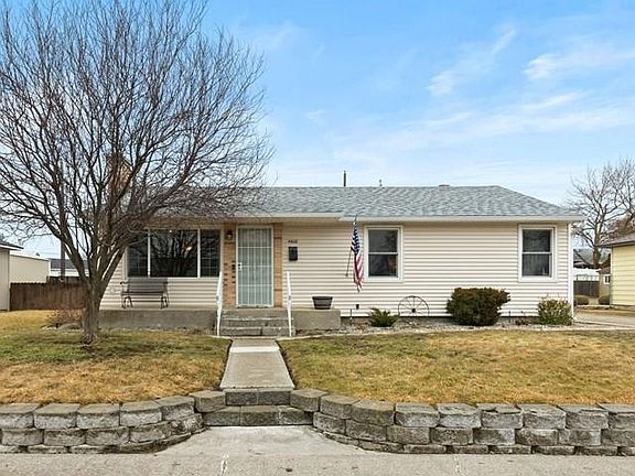2nd image of 4608 N Royal Ct