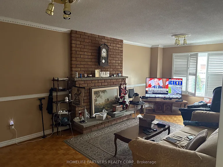 10 Glenvilla Rd — Photo 4