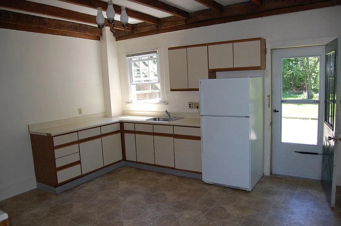 2 bed, $2,700 — Photo 3