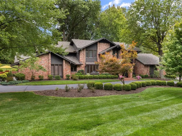 470 Killearn Ln, Saint Louis, MO 63141