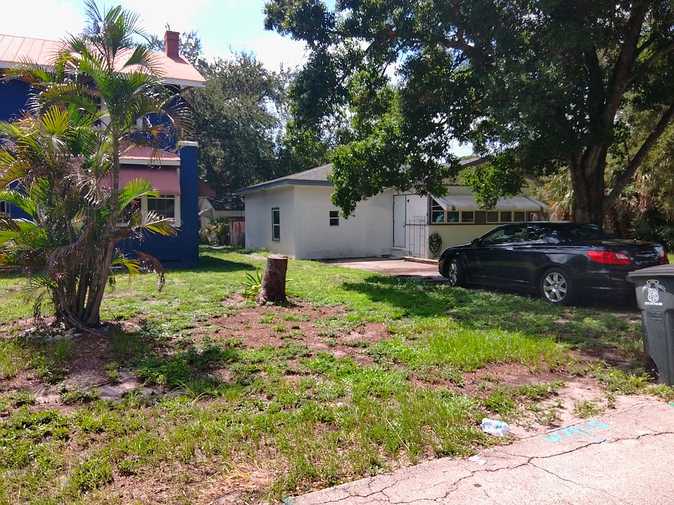 1st image of 2252 Clifford St