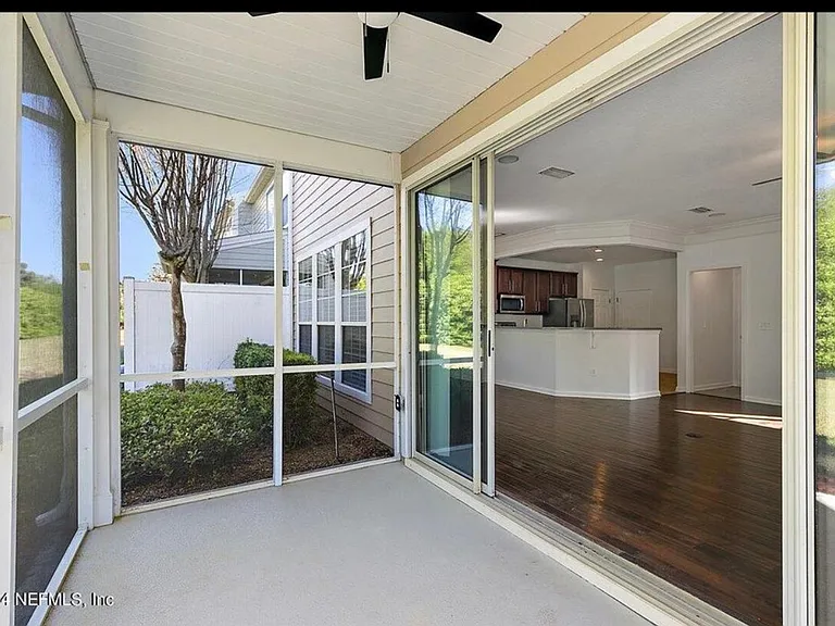 11187 Castlemain Cir W — Photo 14