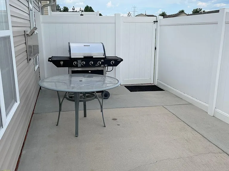655 Ansley Way — Photo 15