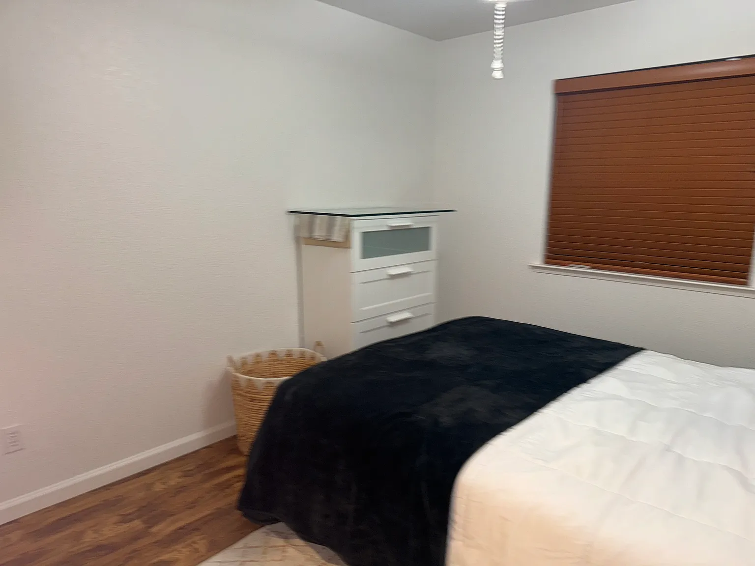 3 bed, 1280 sqft, $2,100 — Photo 1