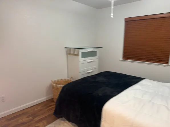 1564 E Waterford Ave, Fresno, CA 93720