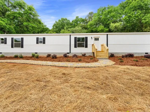 136 Pine St, Danielsville, GA 30633