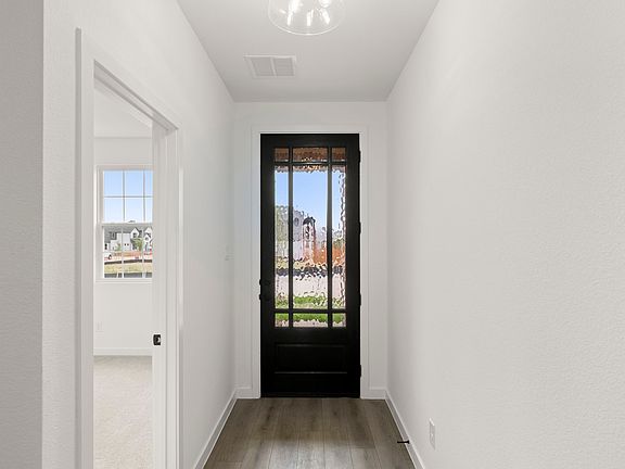 4th image of 3217 Agnew St