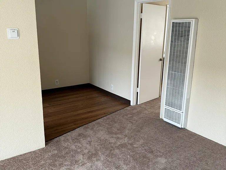 473 Monroe St #4 — Photo 5