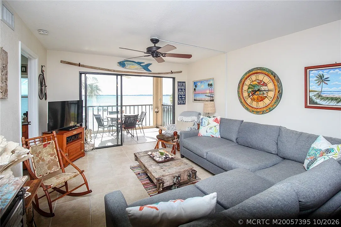2 bed, 2.0 bath, 1032 sqft, $5,000 — Photo 4
