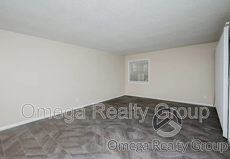 Camelot Apartments — Photo 71