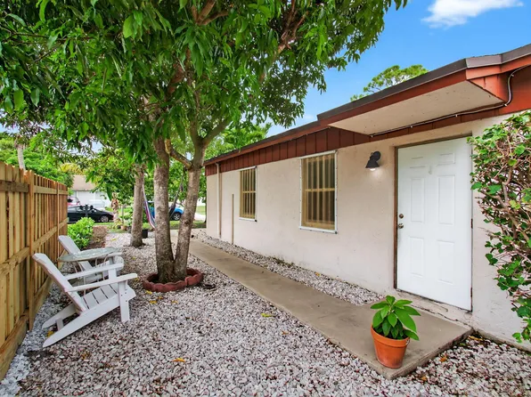 589 NW 53 Avenue, Delray Beach, FL 33445