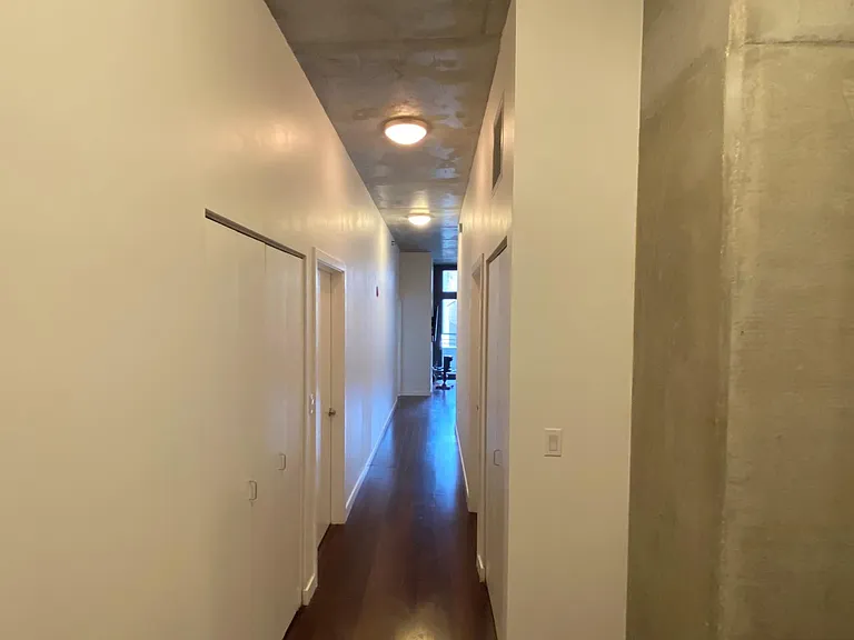 235 W Van Buren St #1422 — Photo 16