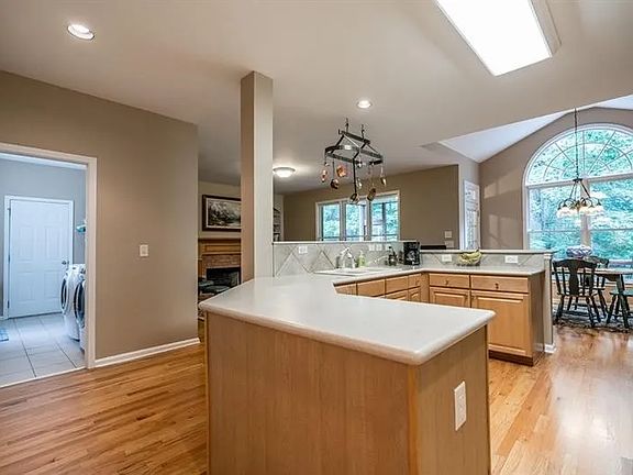 4th image of 3070 Greens Creek Ln