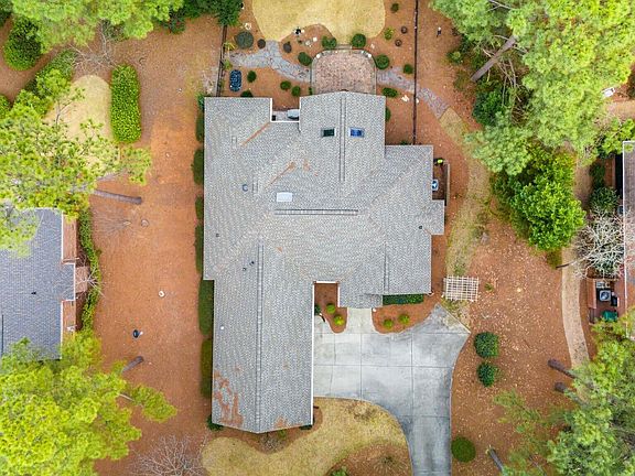 3rd image of 160 Davenport Ln