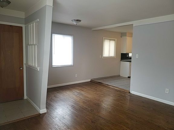 2nd image of 17335 Roseland Blvd