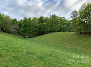14 Dee Silvers Ln, Burnsville, NC 28714