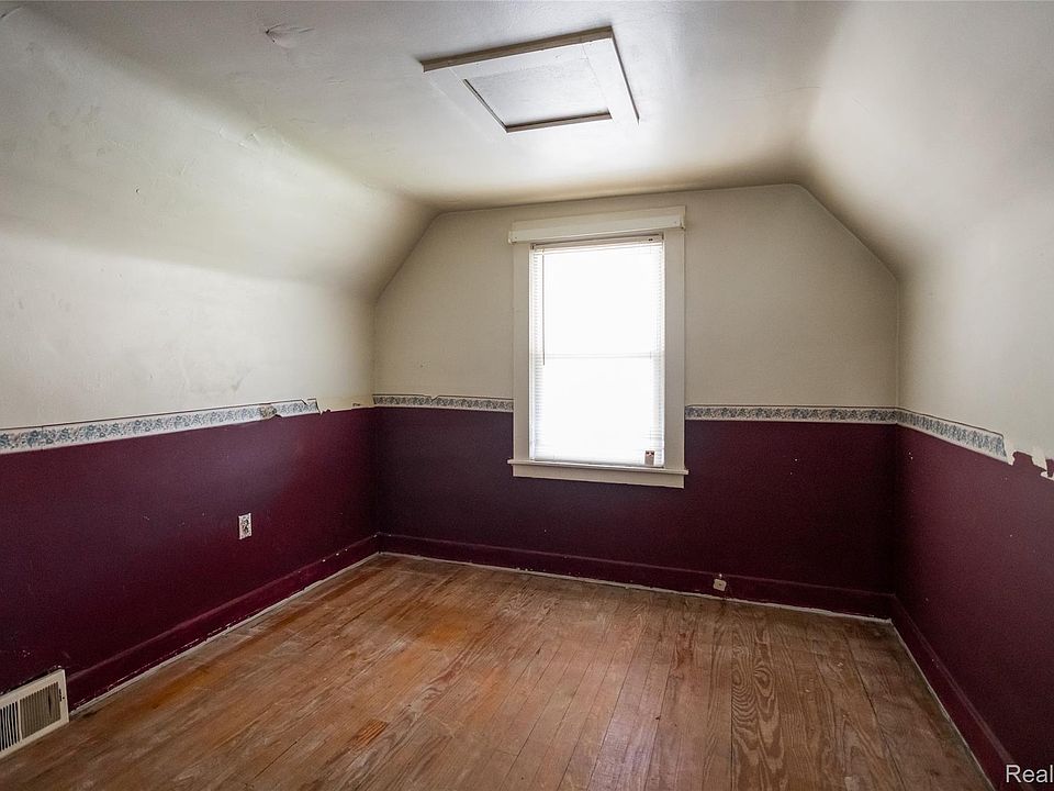 23122 Reynolds Ave, photo 24