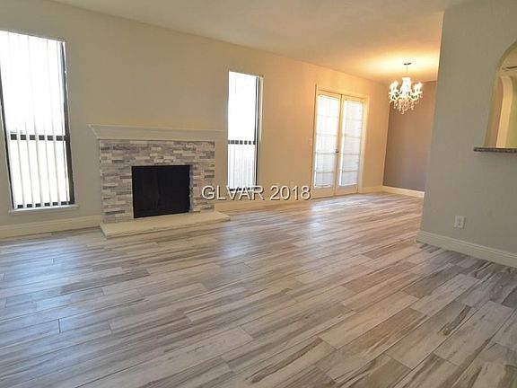 3rd image of 1811 Bluegill Way Unit B