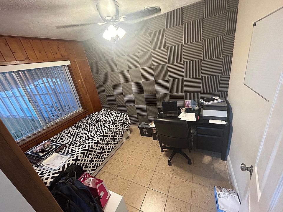 1st image of 1611 Crystal Lake Dr