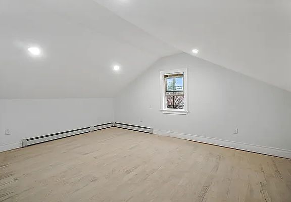 5th image of 845 E 214th St #Ww
