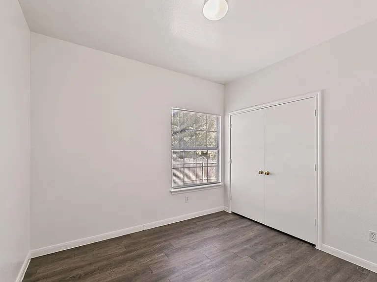 2302 S Bagdad Rd #A — Photo 13
