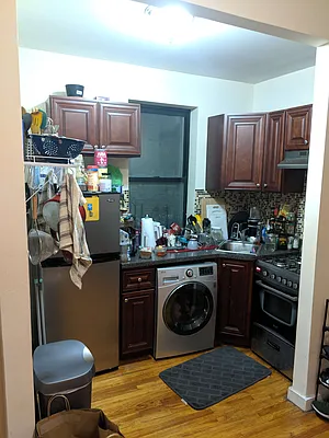 Rented by Dekom Inc. | media 19