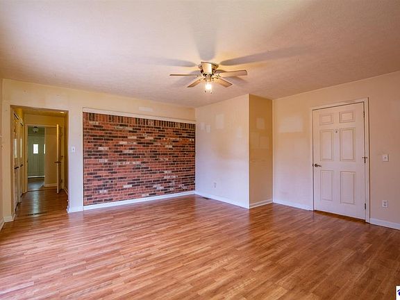 5th image of 719 Bon Aire Dr