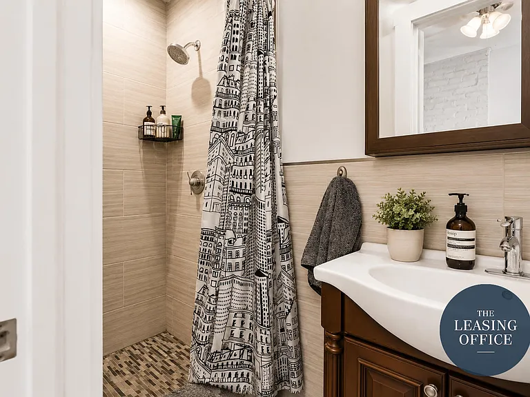 448 W 46th St #2RW — Photo 6