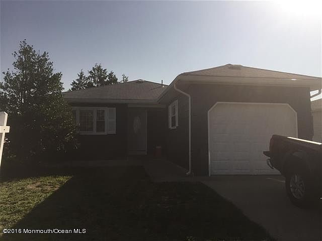 1st image of 72 Castle Harbor Dr