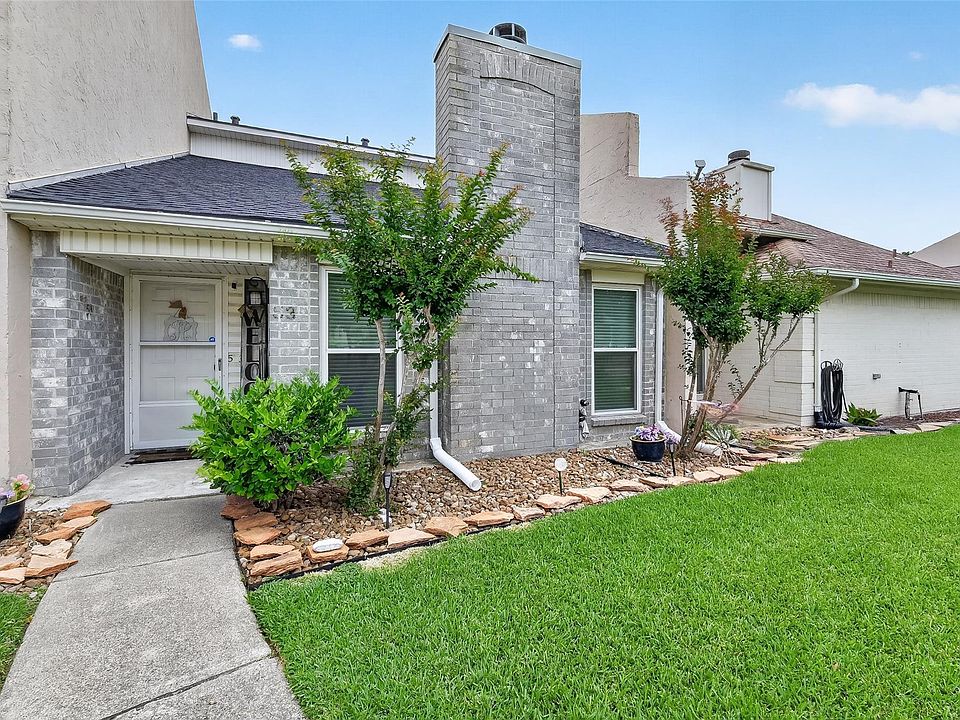 1st image of 53 Wellington Park