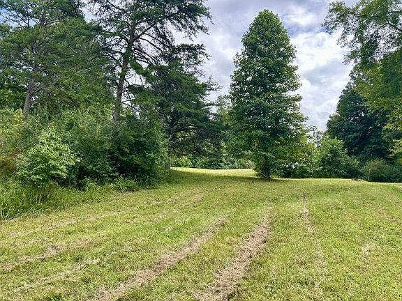 3rd image of 21481 Route 152 Rd