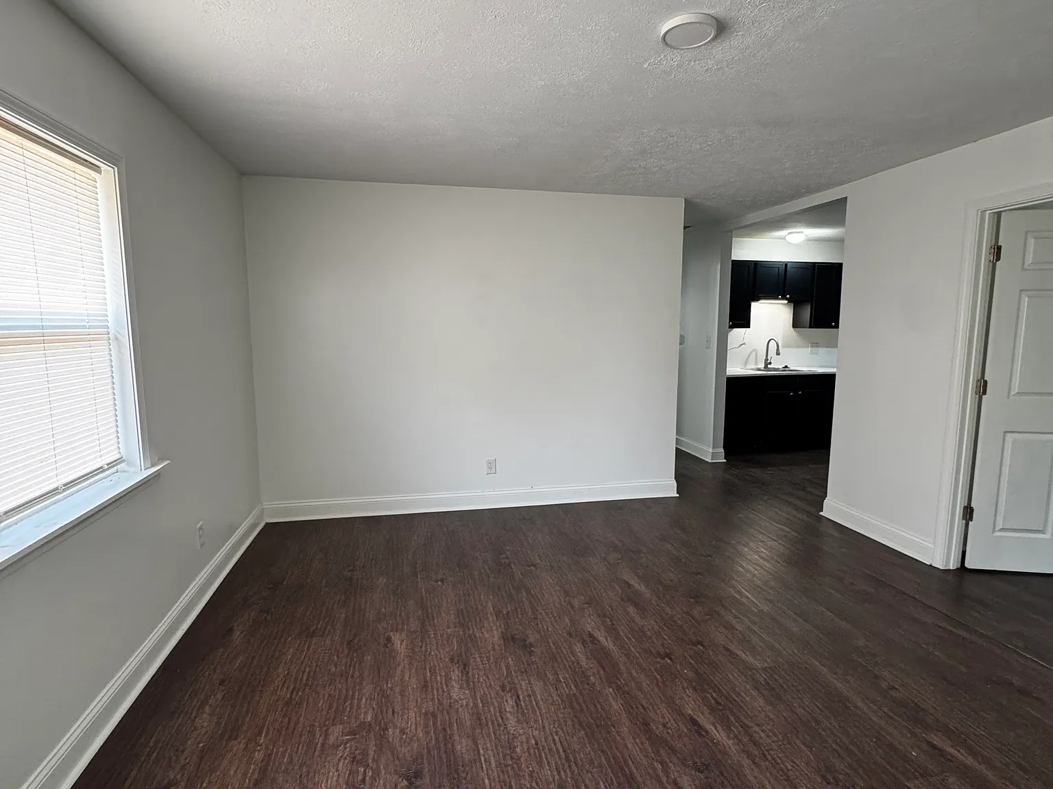 3 bed, 1100 sqft, $1,485 — Photo 3