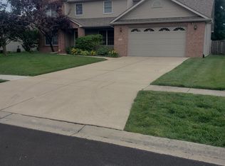 3908 Thackeray Dr, Springfield, IL 62711
