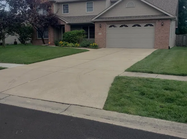 3908 Thackeray Dr, Springfield, IL 62711