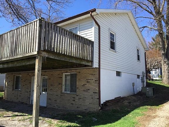 2nd image of 2675 E Park St