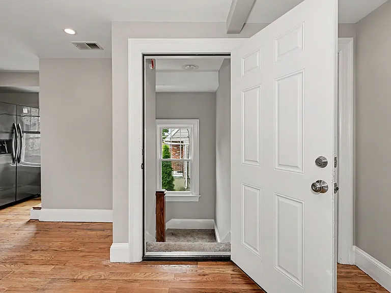 19 Spring Hill Ave #2 — Photo 14