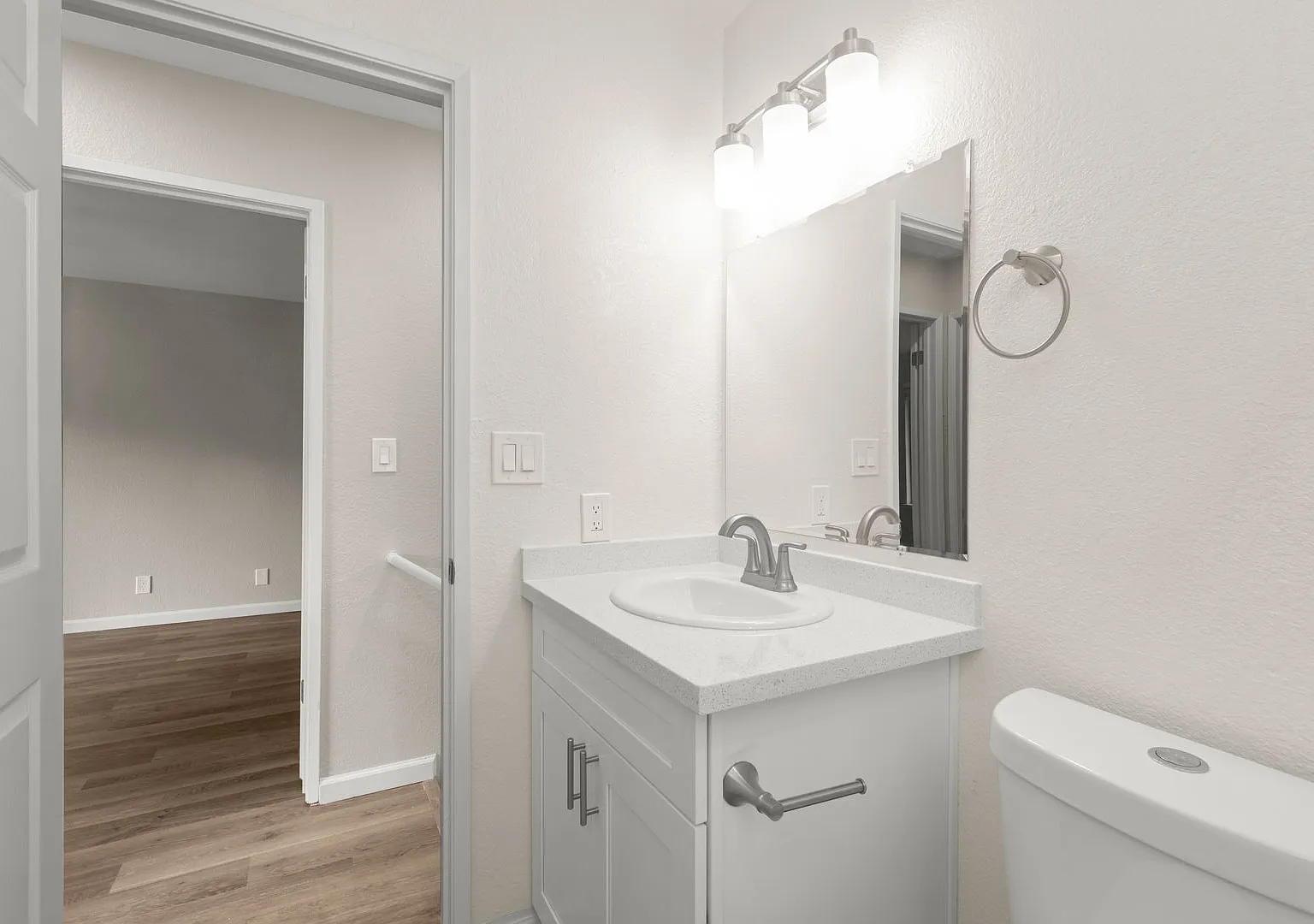 Redwood Creek Villas — Photo 2