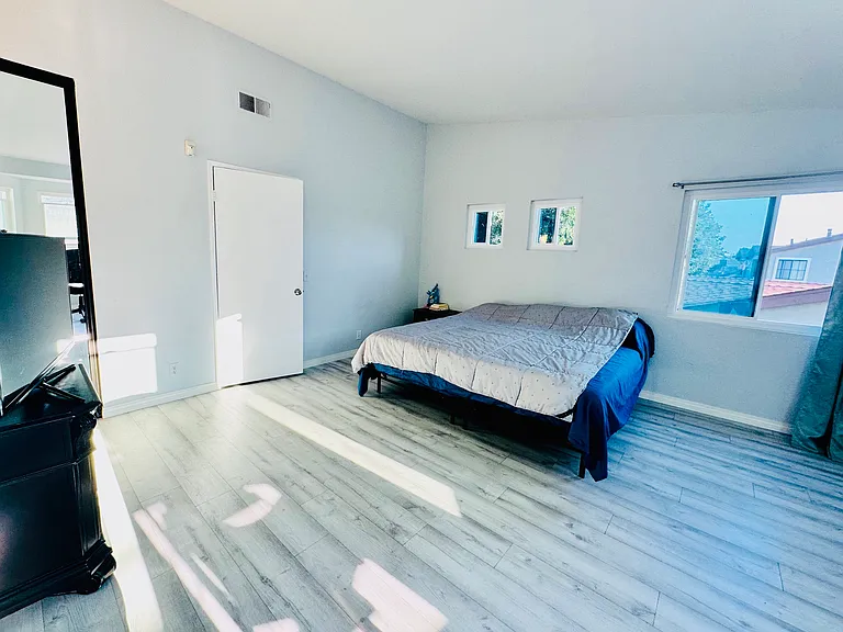 2508 Euclid Ave — Photo 5