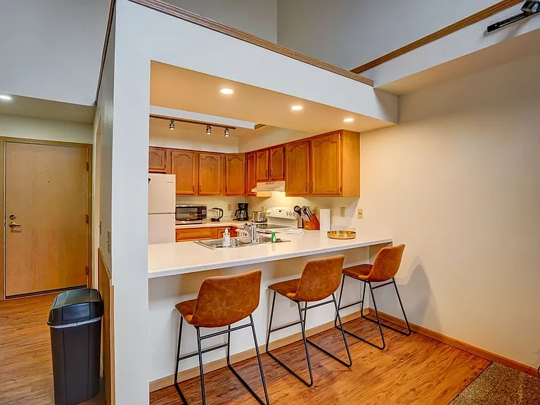 Timber Bluff — Photo 15