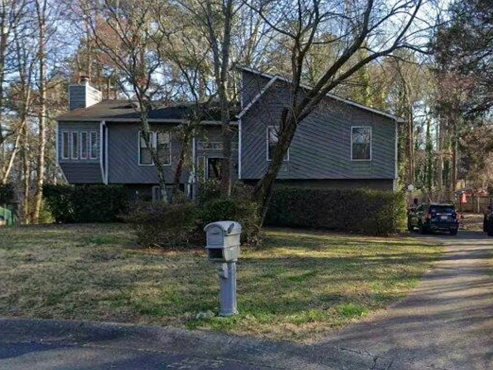 440 Monroe Ct NW